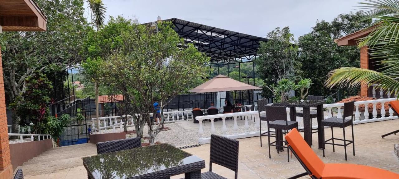 Uruka Lodge Alajuela ภายนอก รูปภาพ